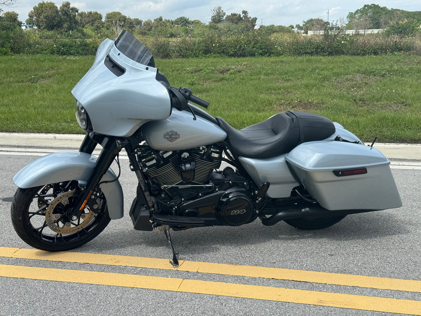 For Sale!!!!!     2023 Harley Davidson Street Glide Special