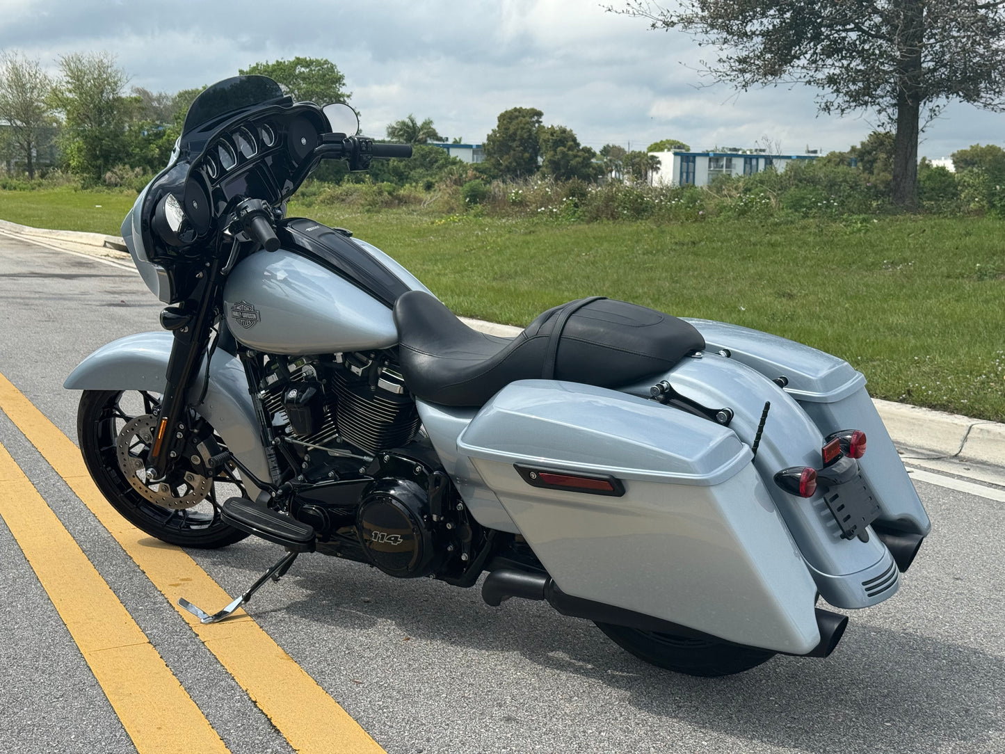 For Sale!!!!!     2023 Harley Davidson Street Glide Special