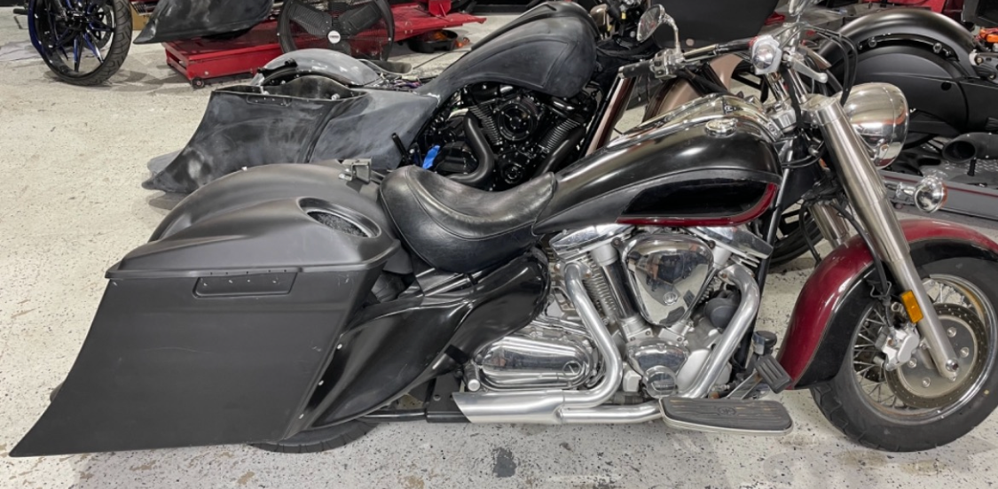 Yamaha Road 6" Down 9" Back Saddlebag And Fender