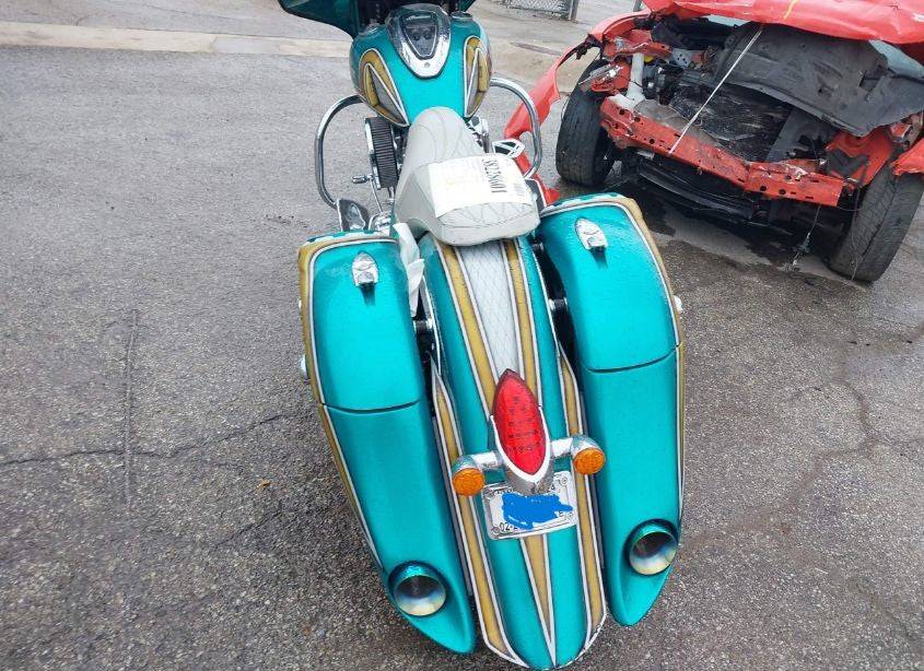 Indian Chieftain RoadMaster Classic Hatchet Chief Vintage 4.5" Stretched Saddlbags - Bike Life Nation