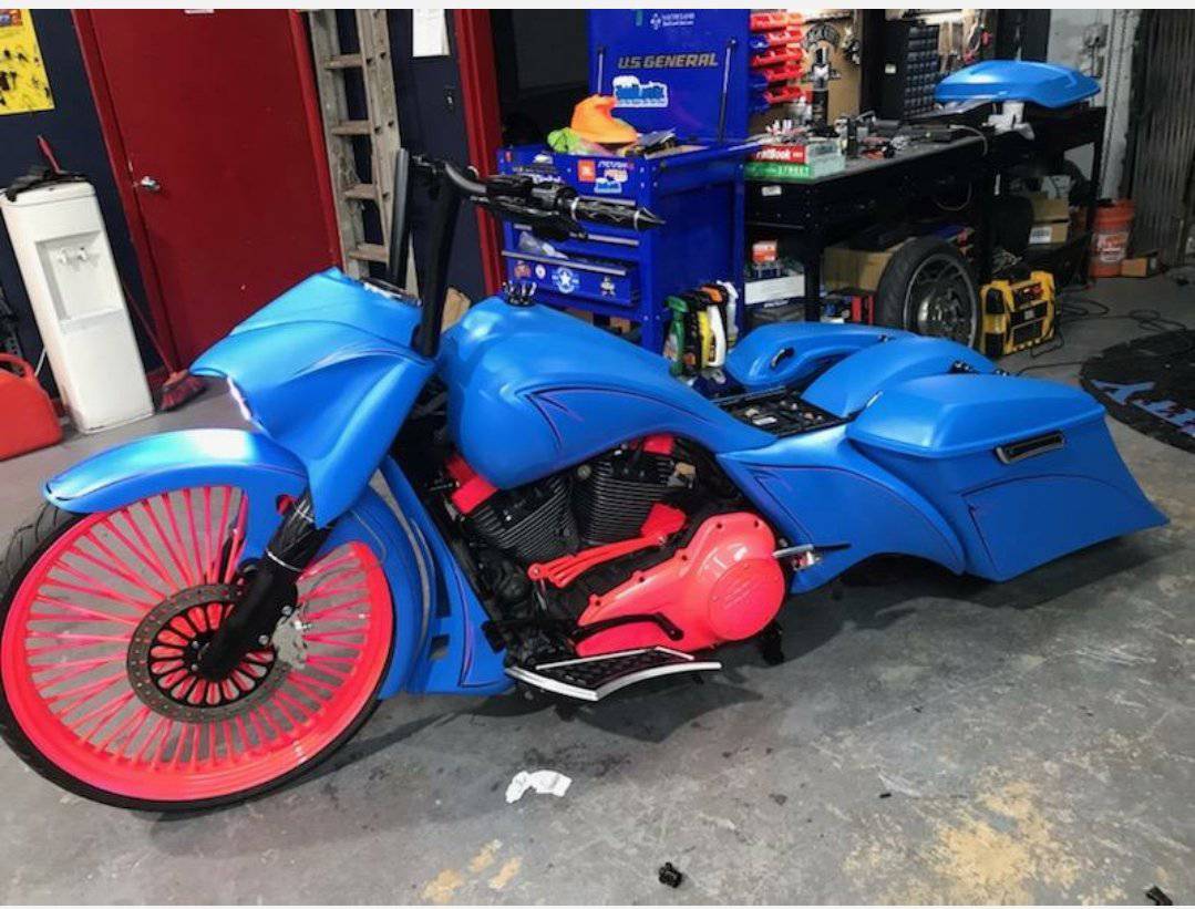 Harley Davidson 4' Stretched Curvy Side Cover Road king Street Road Glide  2014-current - Bike Life Nation