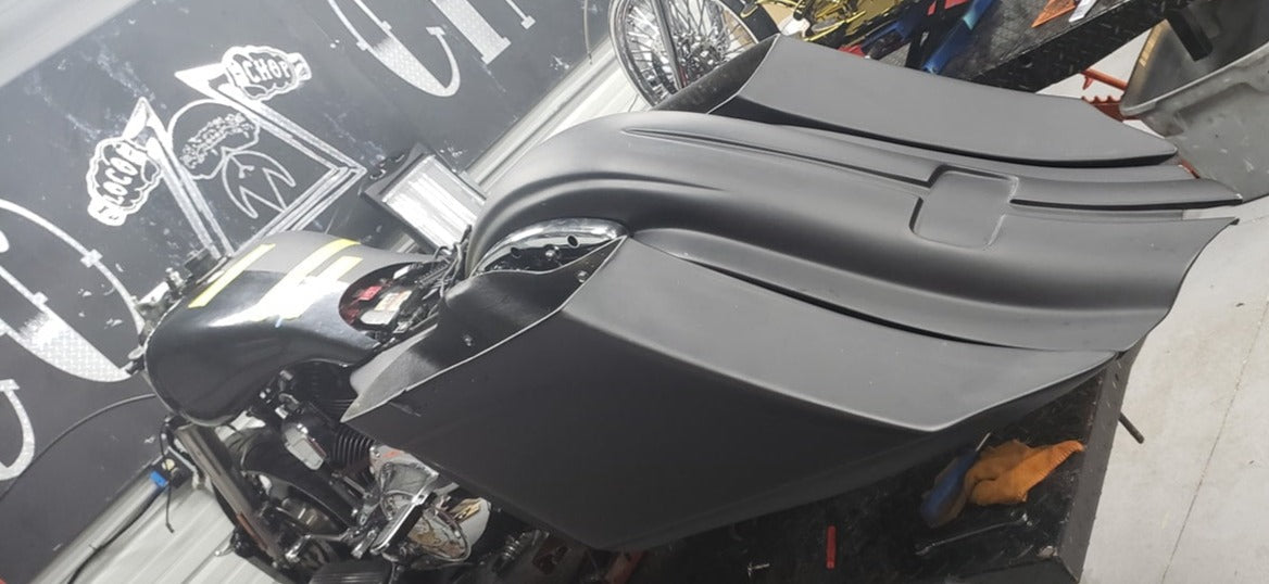 Harley 2025 stretched saddlebags