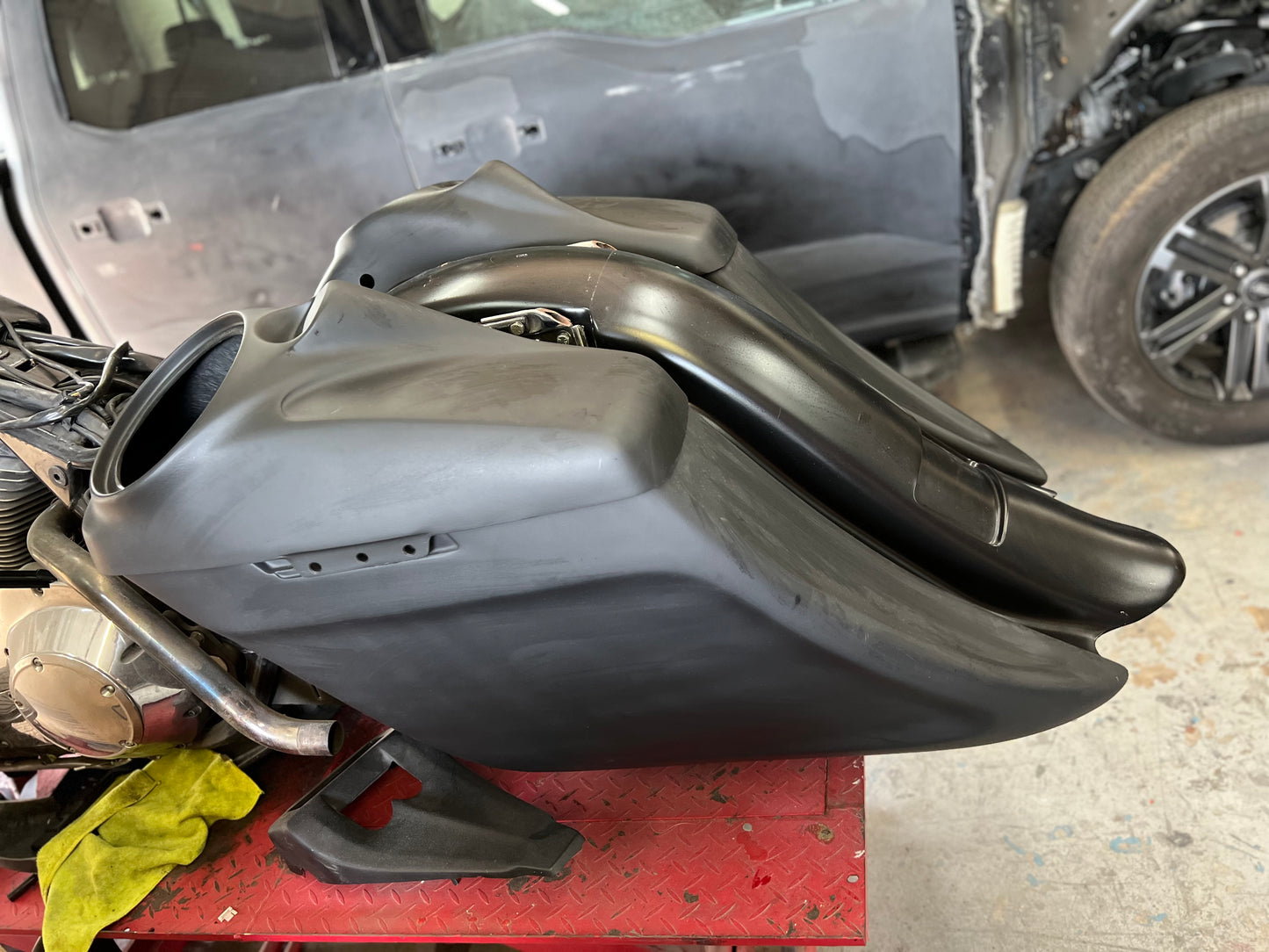 Harley Davidson Flh Touring 7" Down 14" Back  Scallop Stretched Saddlebags - Bike Life Nation