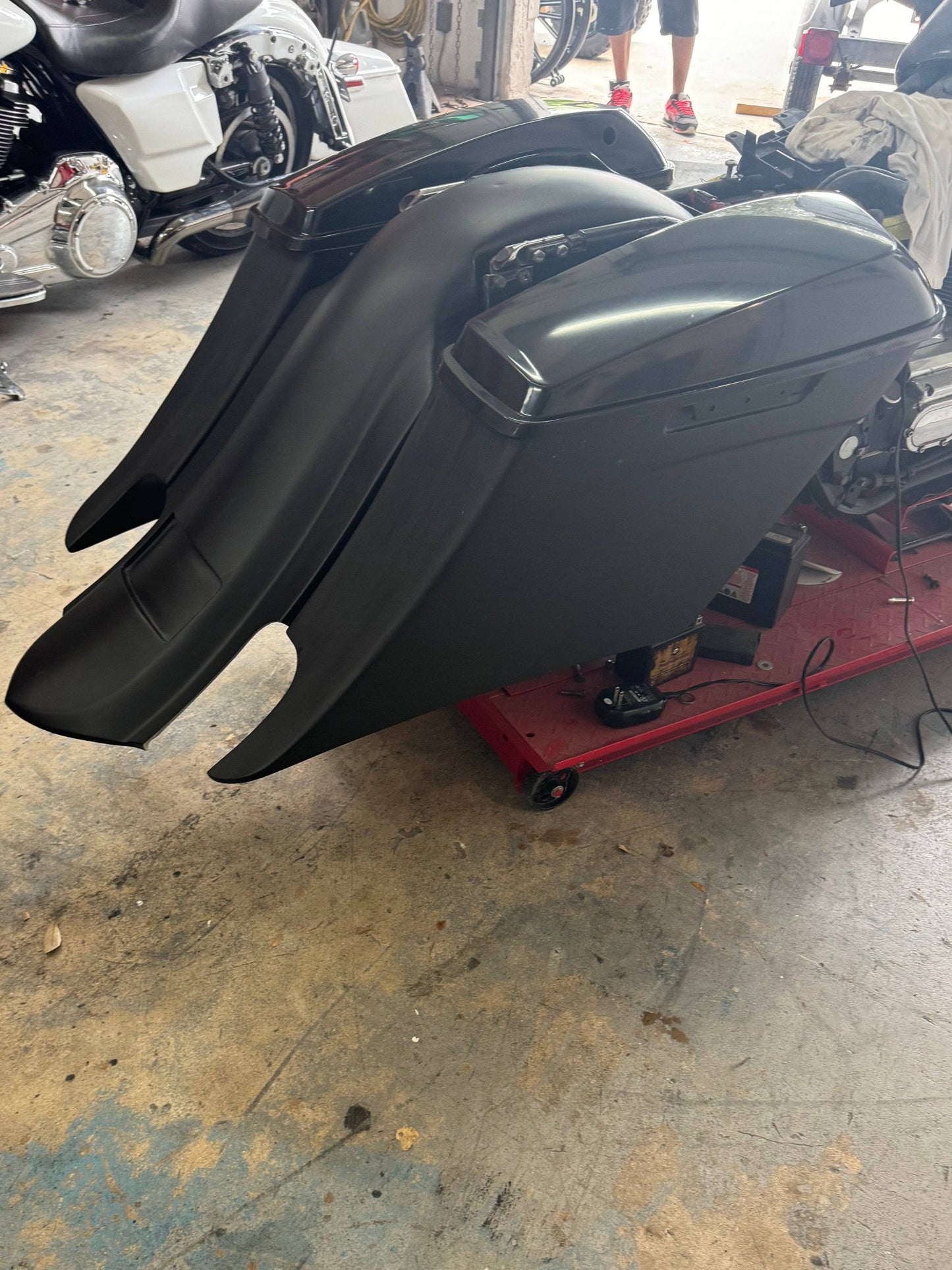 1997-2008  Harley Davidson Stretched Saddlebags With Dual exhaust - Bike Life Nation